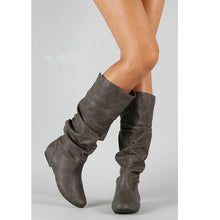 Load image into Gallery viewer, Pleat Style Plus Size Flat Boots - Abershoes