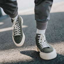 Load image into Gallery viewer, Couples Trendy High Top Leather Shoes - Abershoes