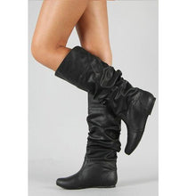 Load image into Gallery viewer, Pleat Style Plus Size Flat Boots - Abershoes
