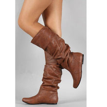 Load image into Gallery viewer, Pleat Style Plus Size Flat Boots - Abershoes